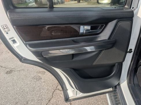 Used 2011 Land Rover Range Rover Sport HSE image 16