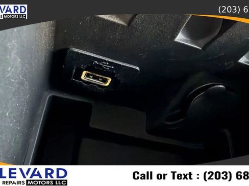 Used 2011 Dodge Challenger R/T w/ Electronics Convenience Group image 23