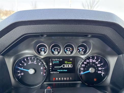 Used 2012 Ford F250 Lariat w/ Lariat Interior Pkg image 16