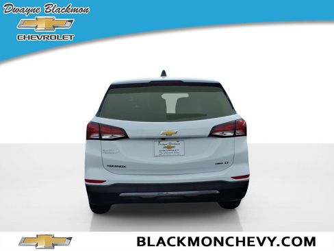 Used 2023 Chevrolet Equinox LT image 4