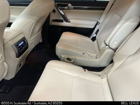Used 2023 Lexus GX 460 Premium w/ Accessory Package AWD/4WD image 17