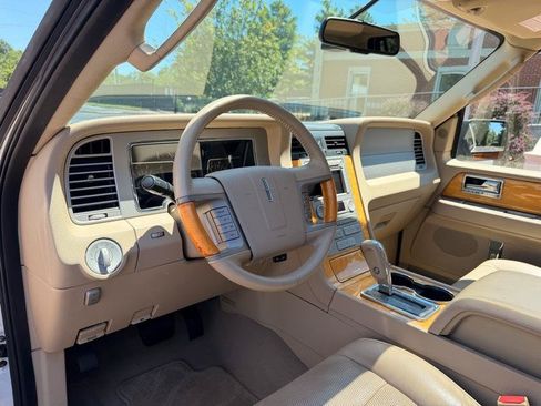 Used 2007 Lincoln Navigator 4WD image 14