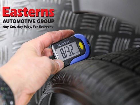 Used 2025 Hyundai Venue SE image 27