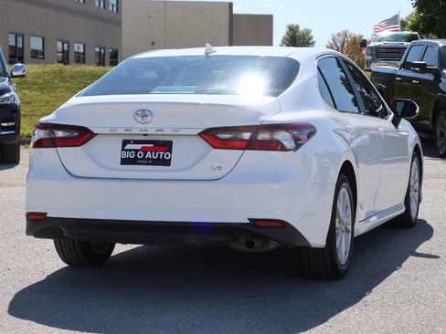 Used 2022 Toyota Camry LE image 9