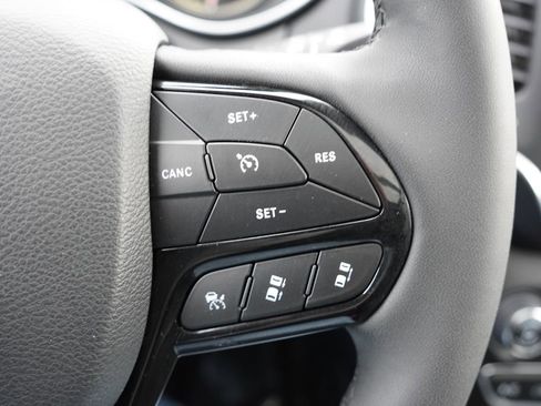 Certified 2023 Jeep Cherokee Altitude Lux w/ Lux Elite Package image 35