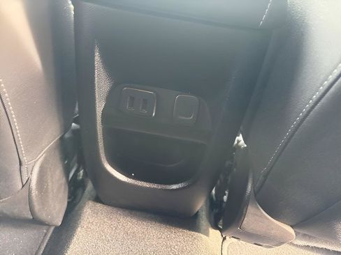 Used 2018 GMC Canyon SLE w/ SLE Convenience Package RWD image 13