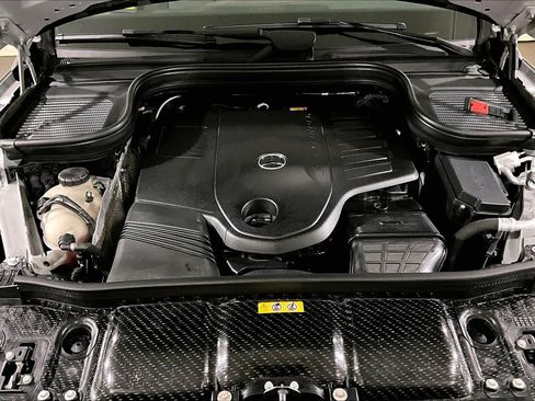 Used 2024 Mercedes-Benz GLS 450 4MATIC image 29