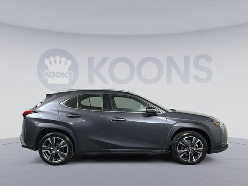 Used 2023 Lexus UX 250h AWD w/ Accessory Package (Z2) image 8