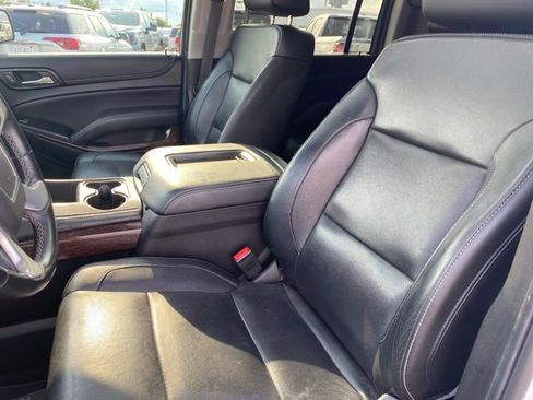 Used 2019 GMC Yukon XL SLT AWD/4WD image 18