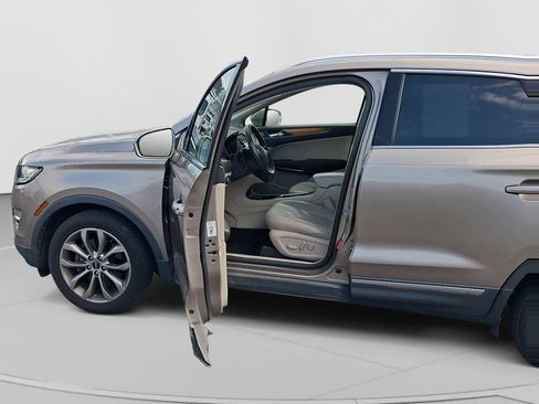 Used 2019 Lincoln MKC Select w/ Select Plus Package FWD image 6