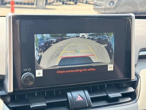 Used 2025 Toyota RAV4 XLE w/ Convenience Package AWD/4WD image 25