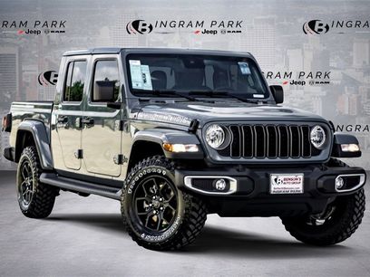 New 2025 Jeep Gladiator Sport w/ Premium Package