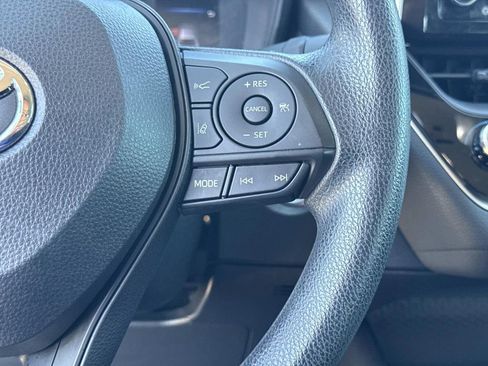 Used 2021 Toyota Corolla LE w/ LE Convenience Package image 25