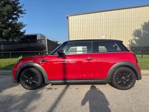 Used 2023 MINI Cooper 2-Door Hardtop FWD image 9