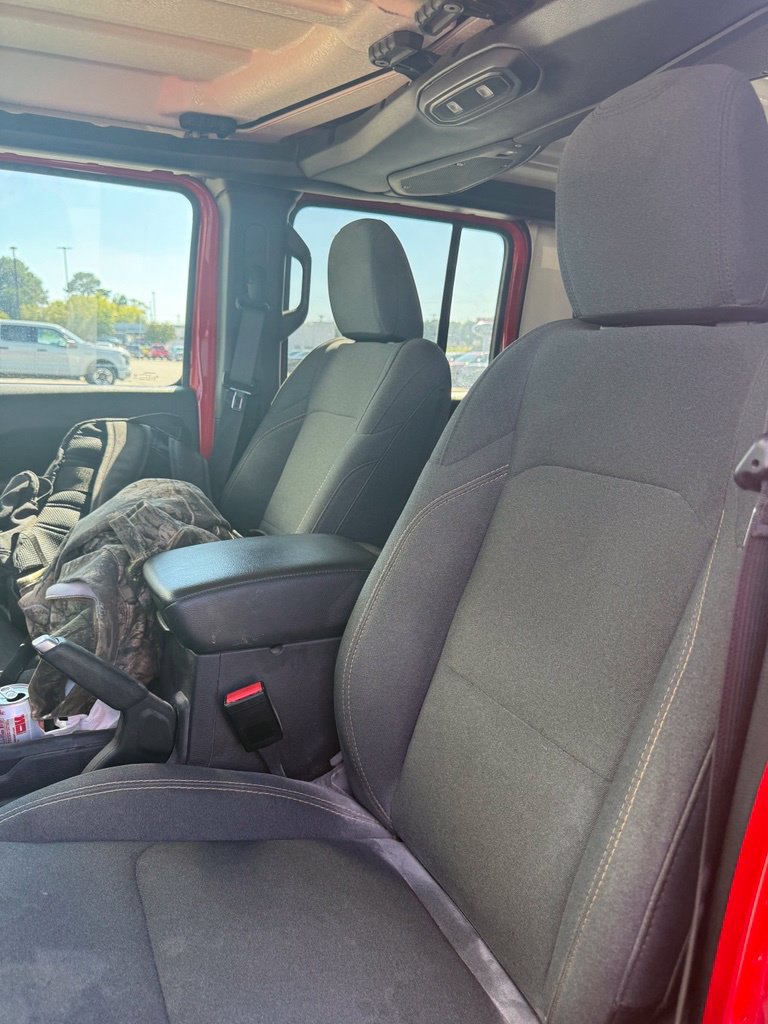 Used 2025 Jeep Gladiator Sport AWD/4WD image 10