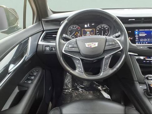 Used 2023 Cadillac XT5 Premium Luxury image 5