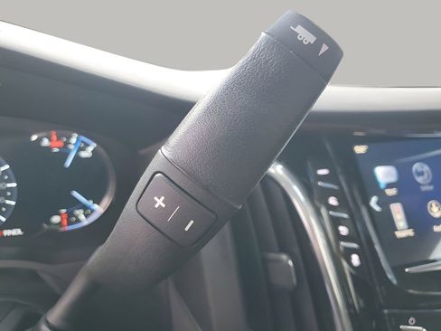 Used 2017 Cadillac Escalade Luxury image 39