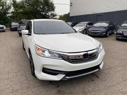 Used 2017 Honda Accord LX image 5