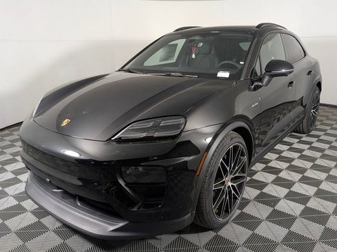 New 2026 Porsche Macan 4 Electric image 1