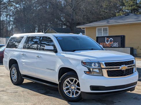 Used 2016 Chevrolet Suburban LT image 1