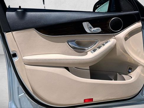 Used 2016 Mercedes-Benz C 300 Sedan image 18