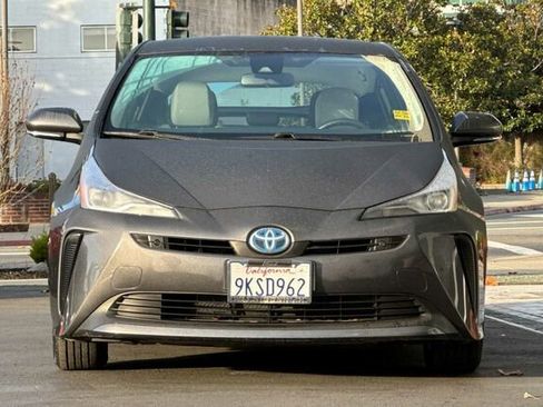 Used 2022 Toyota Prius LE image 6