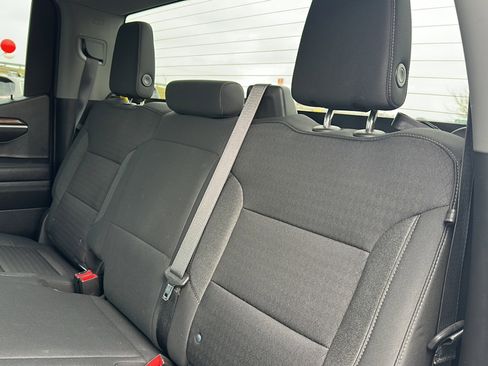 Used 2022 Chevrolet Silverado 1500 LT image 19