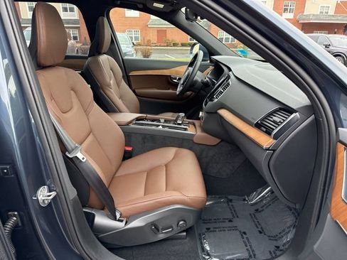 Certified 2025 Volvo XC90 B5 Plus image 20
