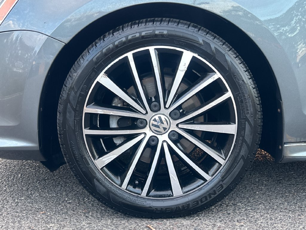 Used 2016 Volkswagen Jetta Sport FWD image 11