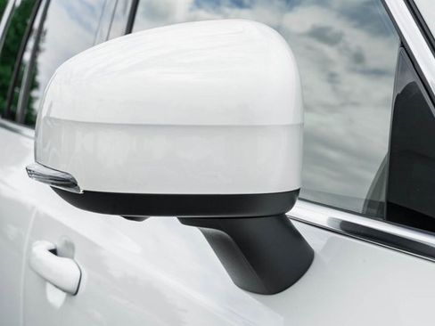 New 2025 Volvo XC90 T8 Ultra w/ Protection Package Premier image 13