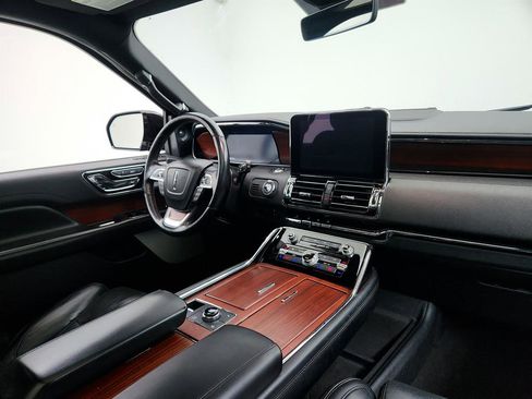 Used 2021 Lincoln Navigator L Reserve w/ Luxury Package image 28