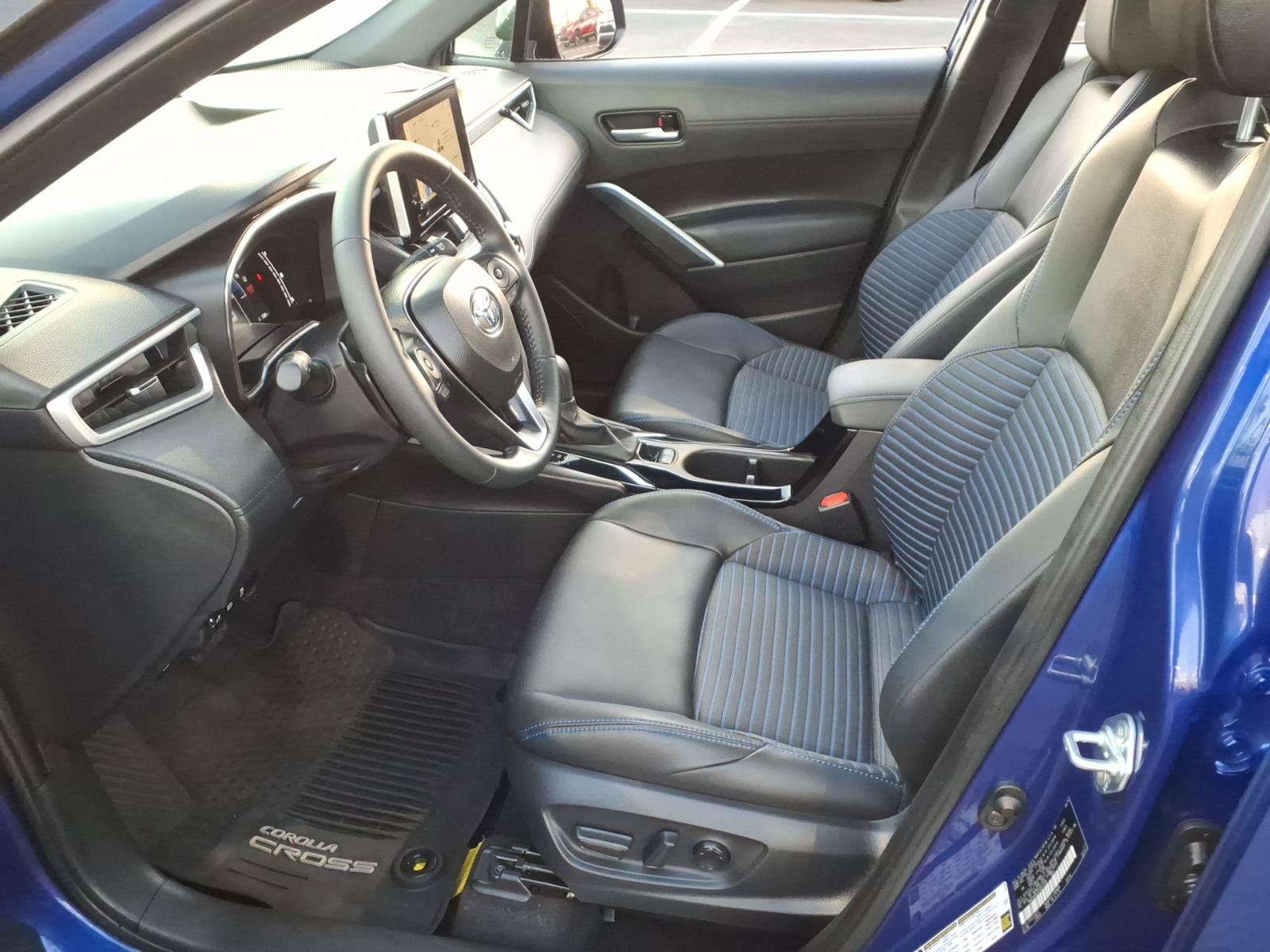 Certified 2024 Toyota Corolla Cross AWD Hybrid w/ Convenience Package image 15