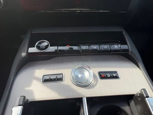 Used 2025 Lincoln Navigator Reserve AWD/4WD image 33