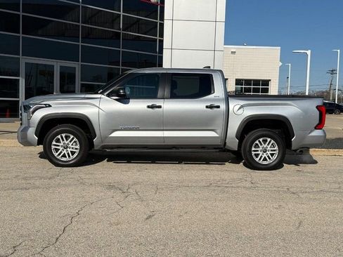 Used 2025 Toyota Tundra SR5 w/ SR5 Convenience Package image 6