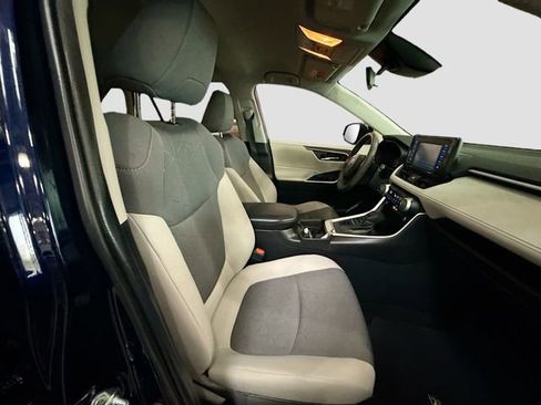 Used 2021 Toyota RAV4 XLE image 26