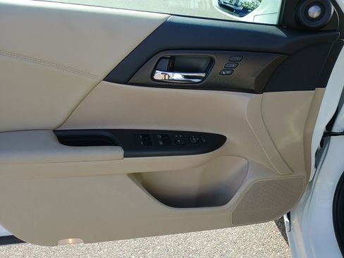 Used 2015 Honda Accord EX-L image 11