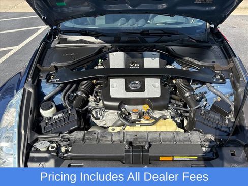 Used 2016 Nissan 370Z Coupe RWD image 25