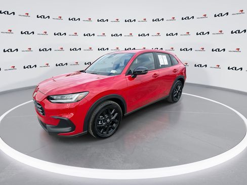 Used 2025 Honda HR-V Sport image 4