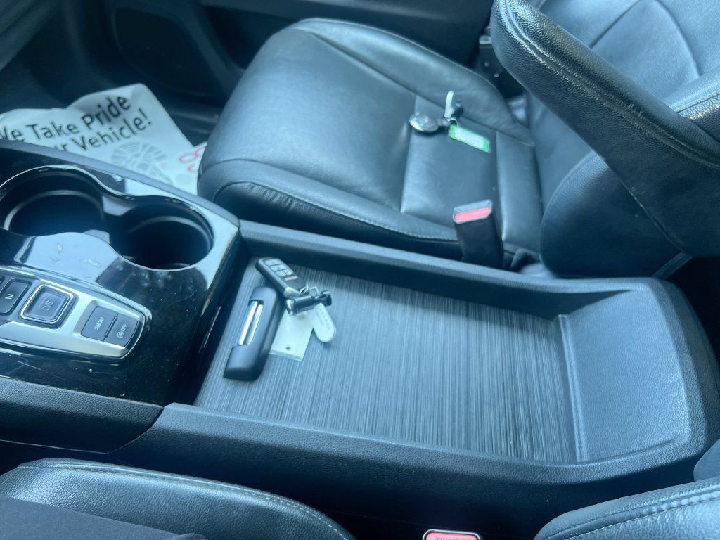 Used 2017 Honda Pilot Touring image 22