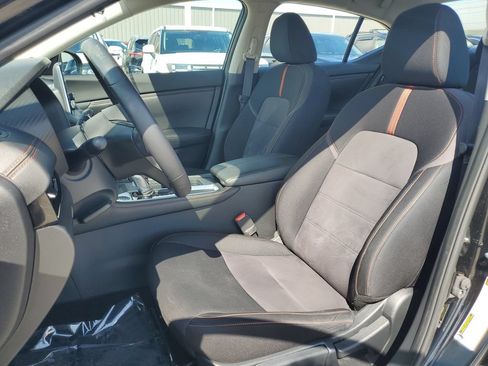 Used 2021 Nissan Sentra SR FWD image 21