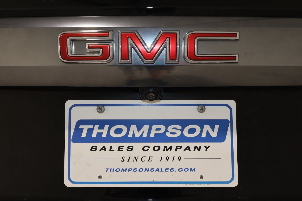 Used 2024 GMC Yukon XL AT4 w/ AT4 Premium Plus Package AWD/4WD image 39