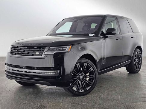 Used 2023 Land Rover Range Rover SE image 1