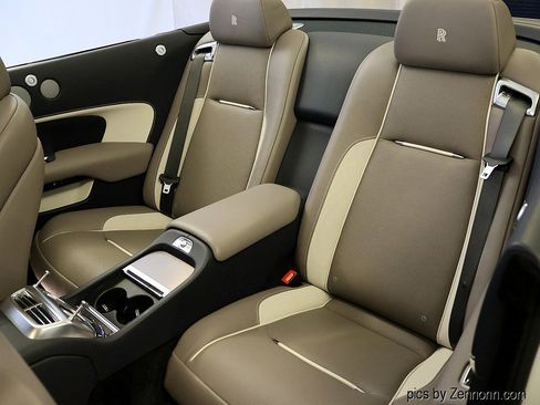 Used 2020 Rolls-Royce Dawn image 13