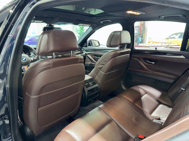 Used 2015 BMW 550i Sedan RWD image 6