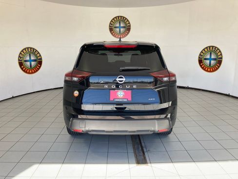 Used 2025 Nissan Rogue SV AWD/4WD image 21