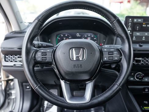 Used 2024 Honda Accord Touring image 21