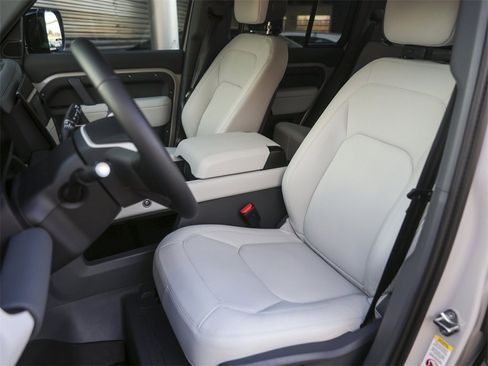 Used 2026 Land Rover Defender 110 S image 5