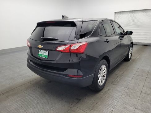 Used 2019 Chevrolet Equinox LS w/ LS Convenience Package image 9