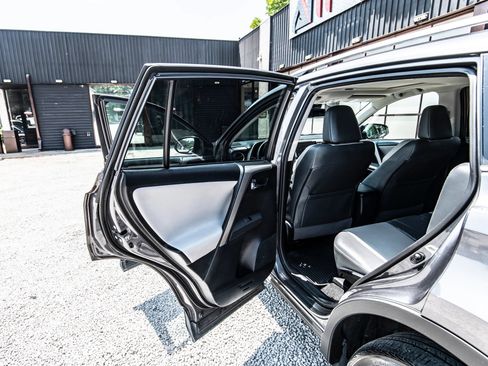 Used 2014 Toyota RAV4 Limited w/ Technology Package AWD/4WD image 24