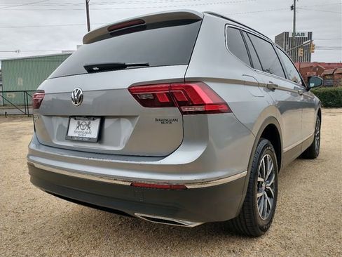 Used 2020 Volkswagen Tiguan SE image 13
